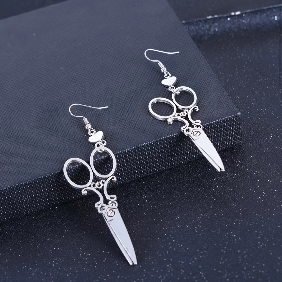 Women's Vintage Heart Scissors Earrings